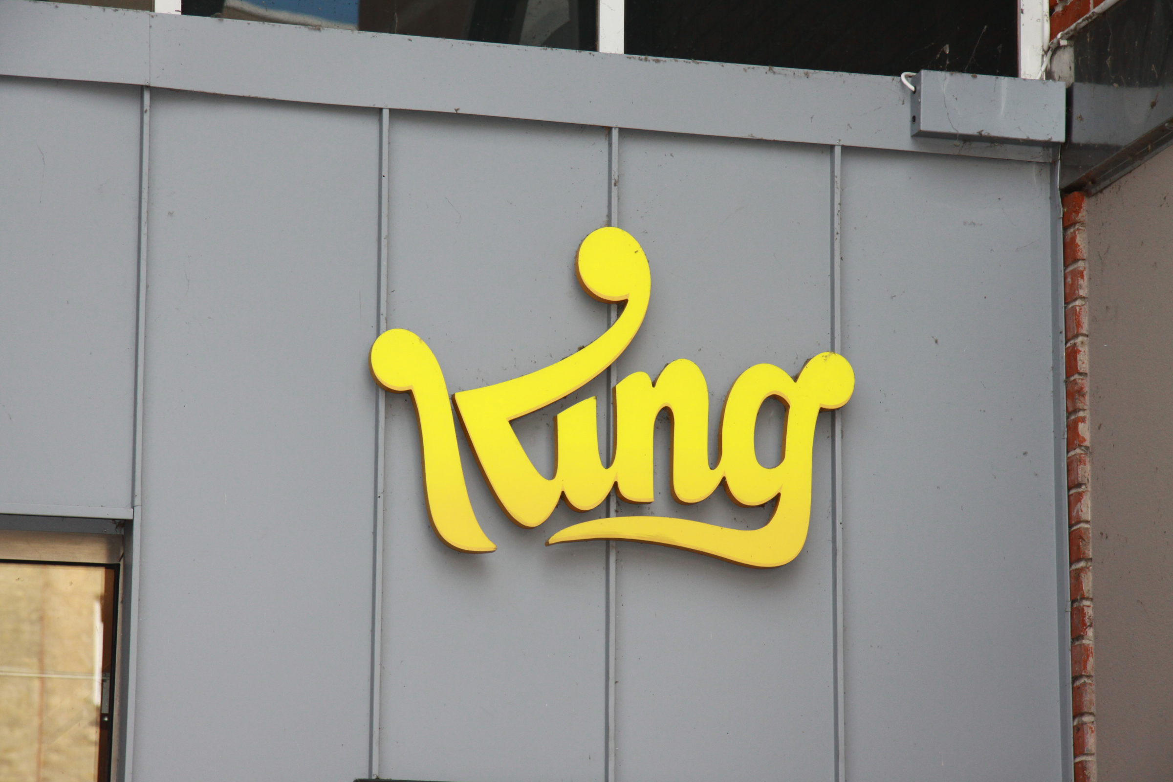 Skylt med texten King utanför företagets kontor i Malmö